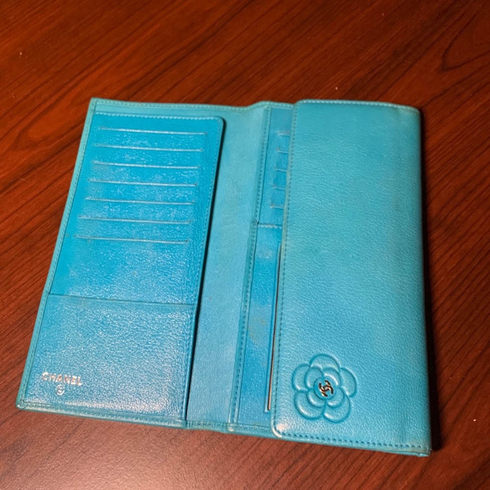 chanel aqua camellia long bi-fold wallet